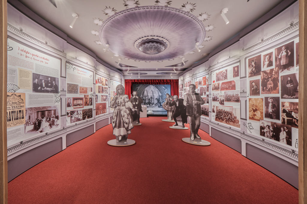 Miko ir Kipro Petrauskų namų nuotrauka